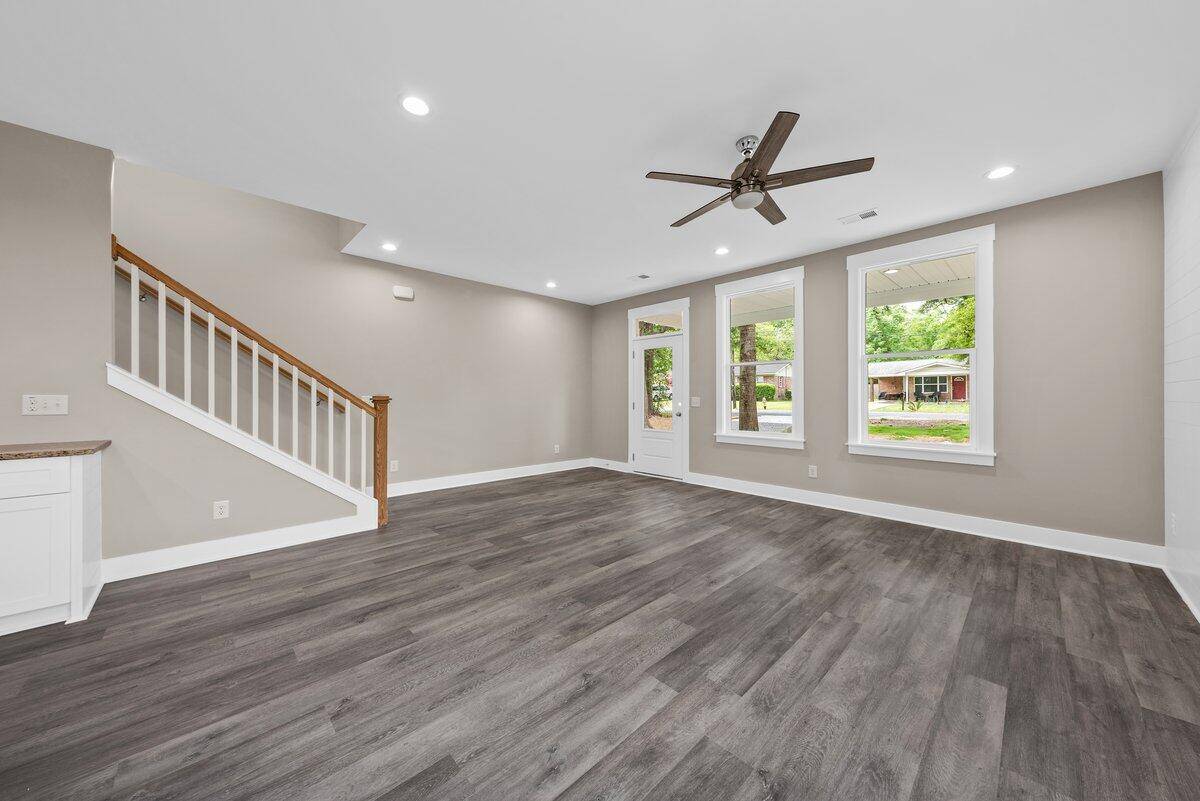 Summerville, SC 29485,109 Ridge Rd