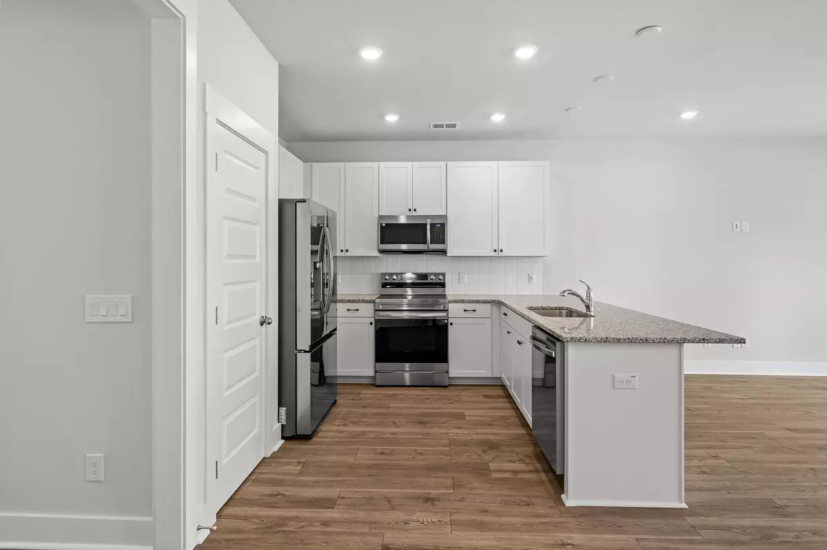 Goose Creek, SC 29445,212 Greenling St