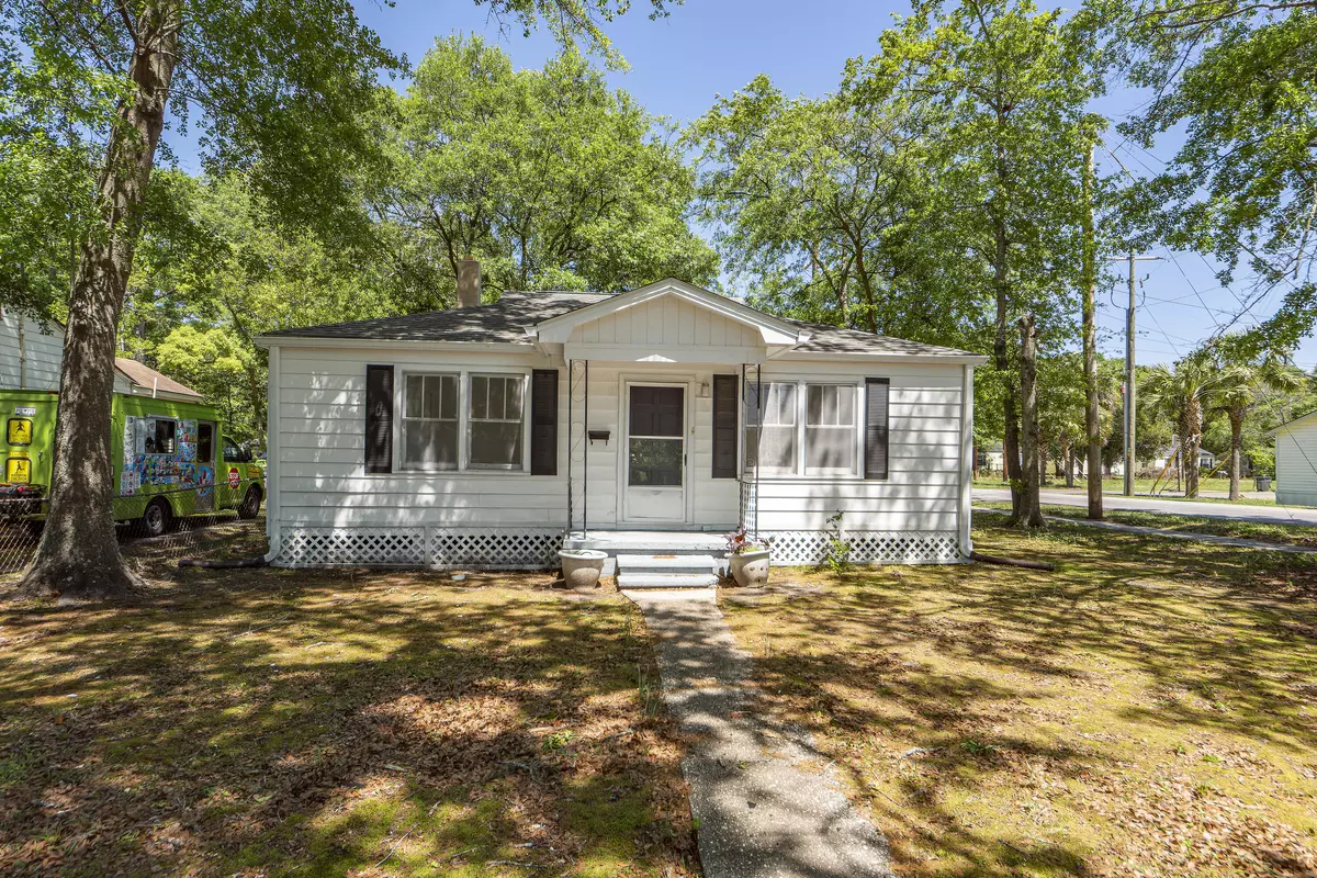 Hanahan, SC 29410,5802 Moore St