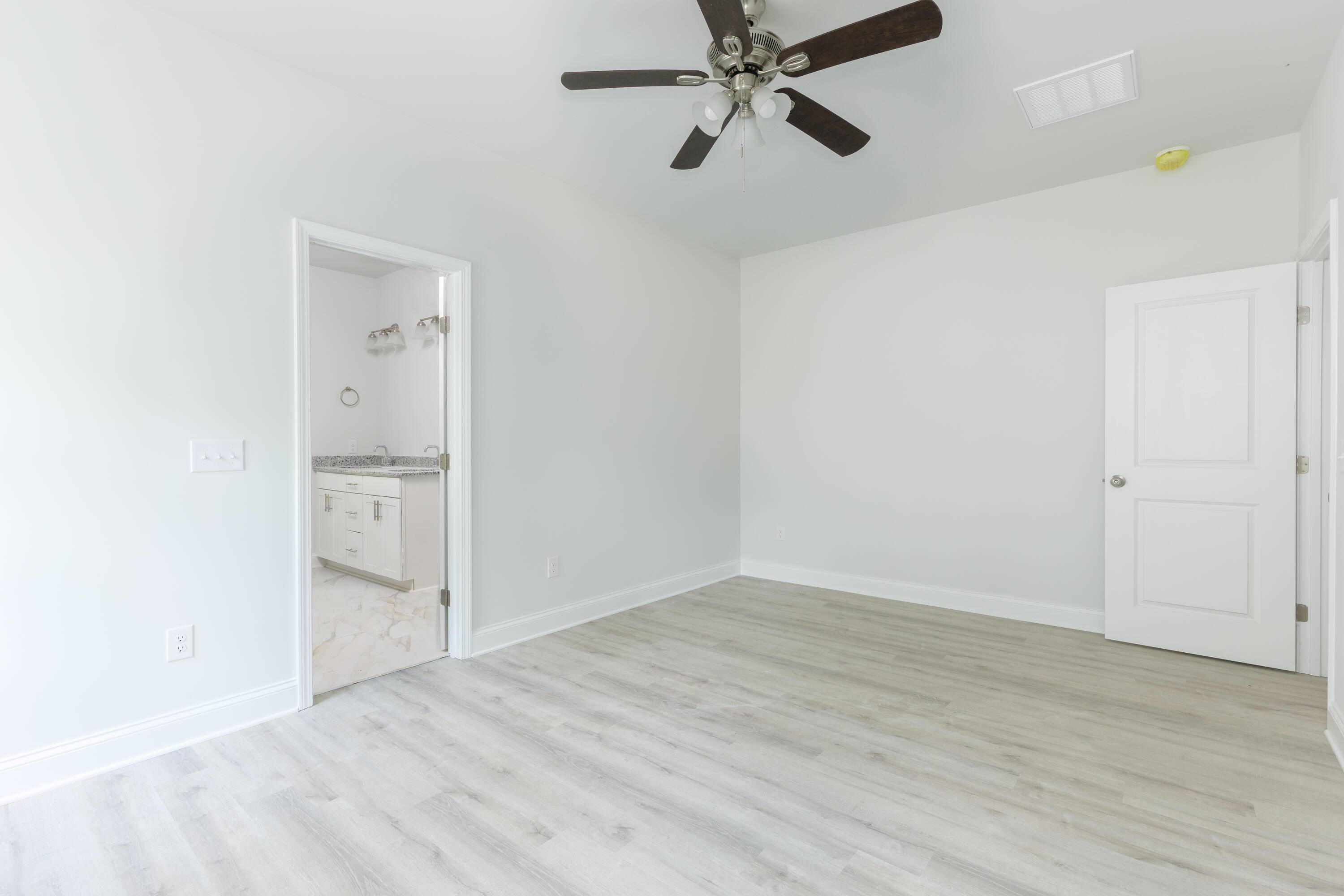 Summerville, SC 29486,105 Equestrian Ct