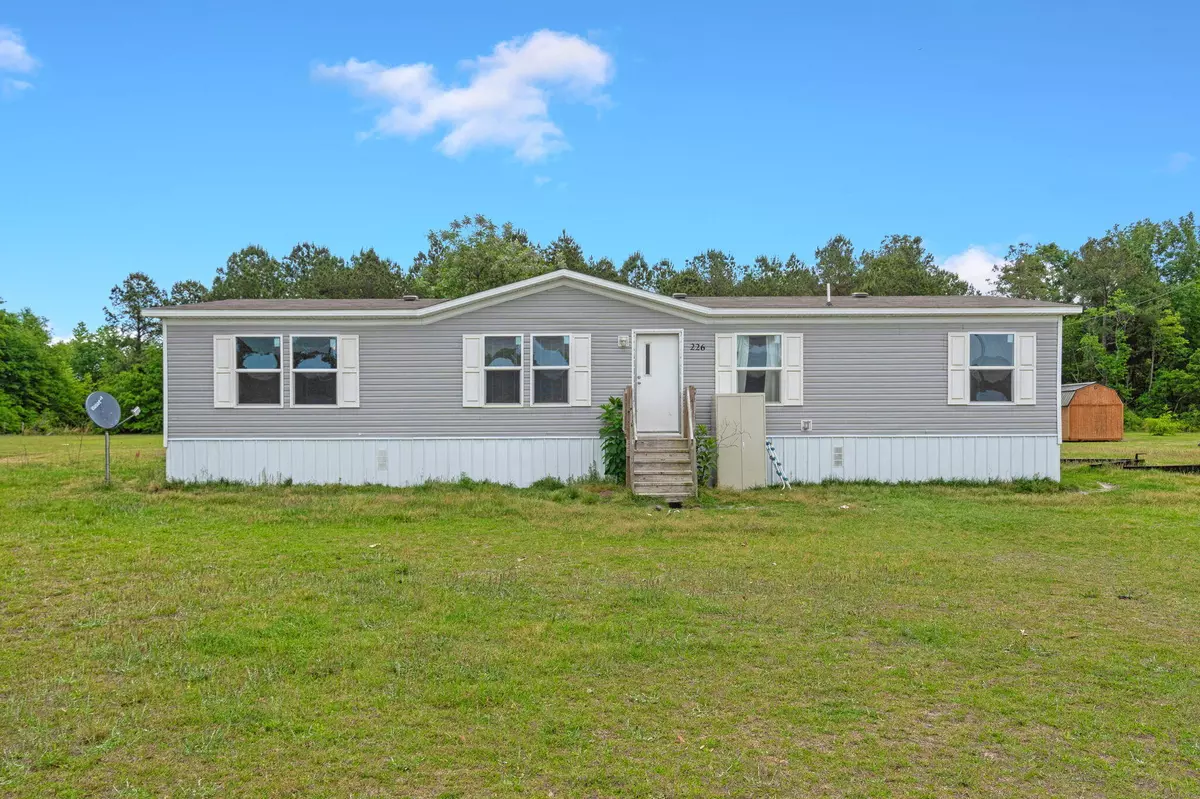 Saint Stephen, SC 29479,226 Pine Bay Dr