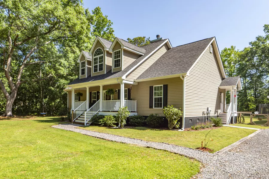 5732 Golden Rice Ln, Ravenel, SC 29470