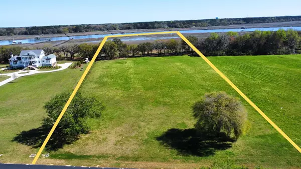 2589 Anchor Watch Dr, Wadmalaw Island, SC 29487