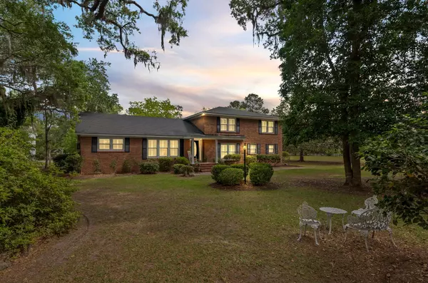 7019 Old Jacksonboro Rd, Ravenel, SC 29470