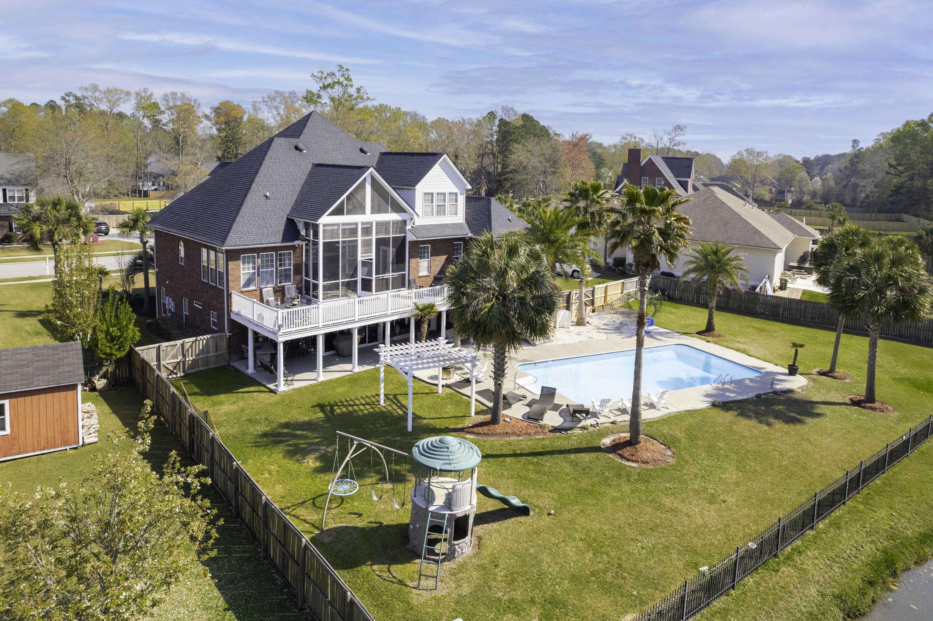 Goose Creek, SC 29445,660 Hamlet Cir