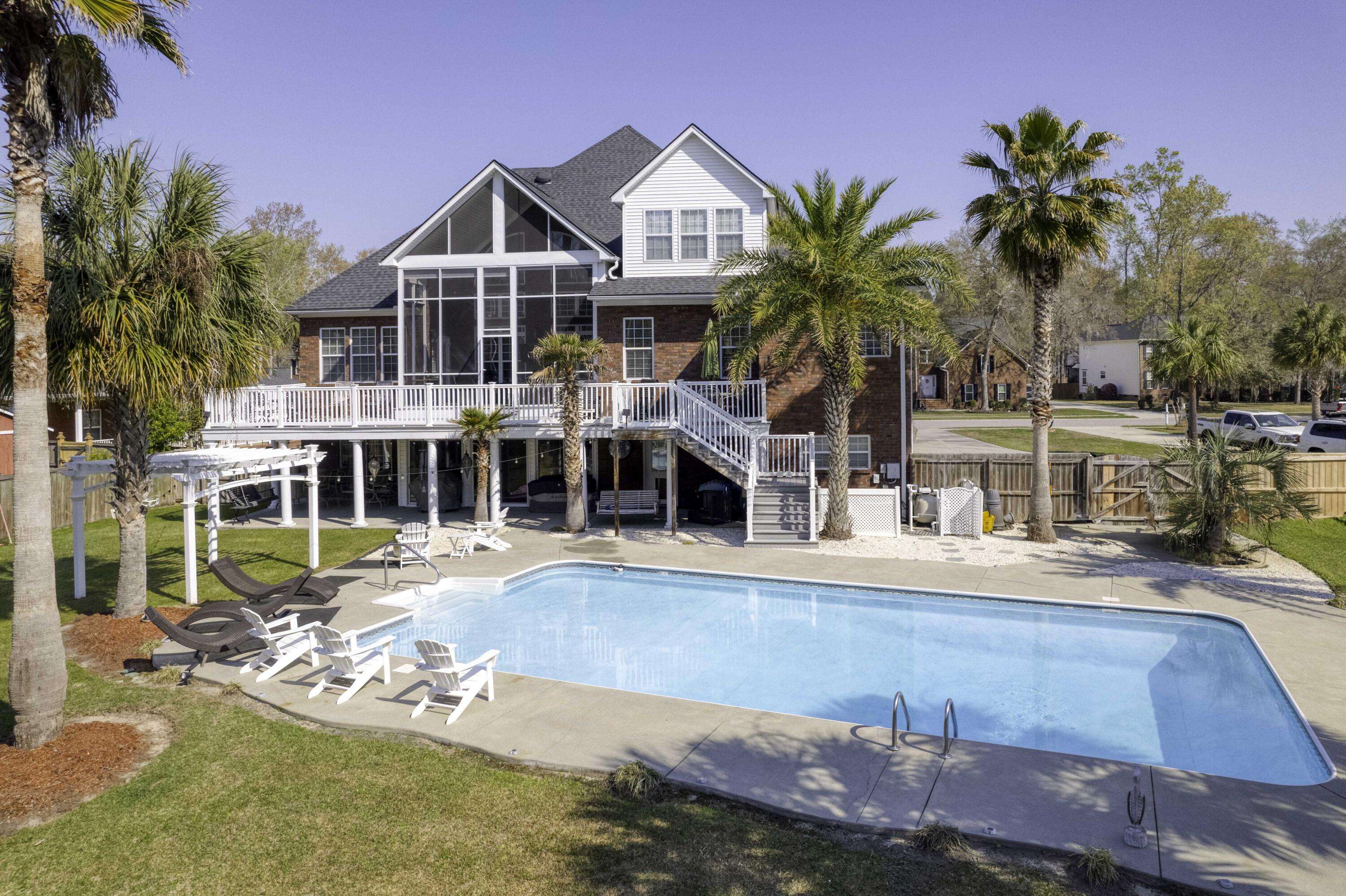 Goose Creek, SC 29445,660 Hamlet Cir
