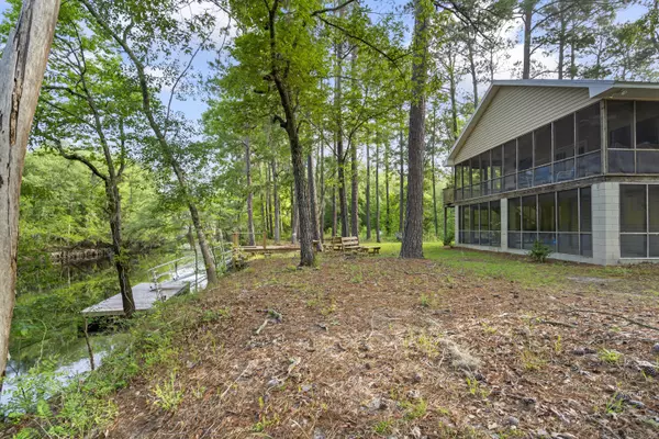 Kingstree, SC 29556,492 Turpentine Rd