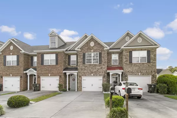 Summerville, SC 29486,102 Lamplighter Ln