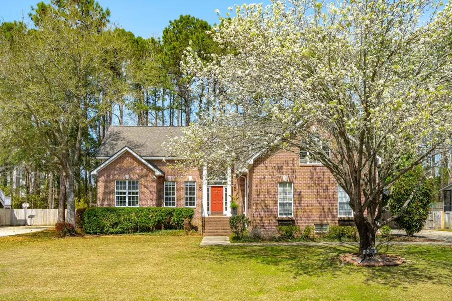 528 Chimney Bluff Dr, Mount Pleasant, SC 29464