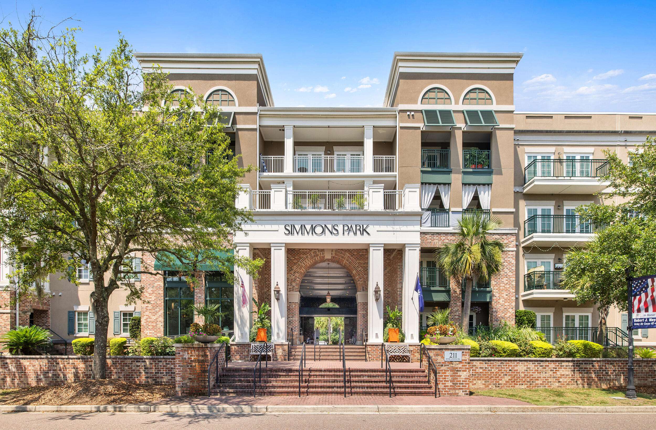 Charleston, SC 29492,211 River Landing Dr #Krawcheck