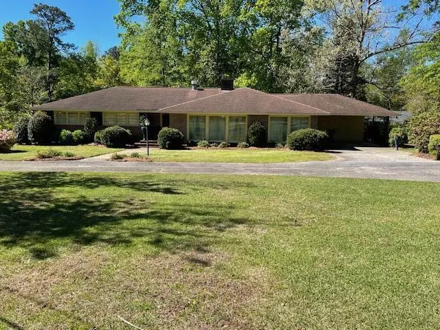 503 S Meadow Dr, Manning, SC 29102