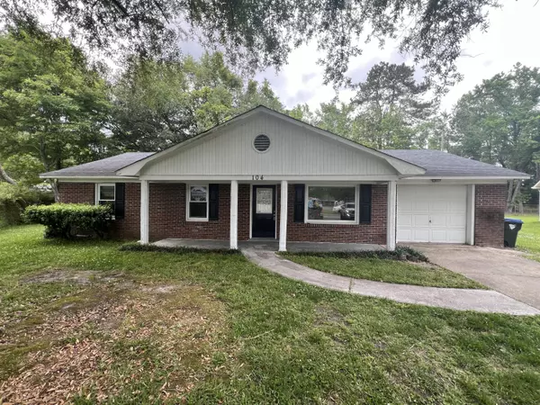 Summerville, SC 29483,104 Dahlia Pl