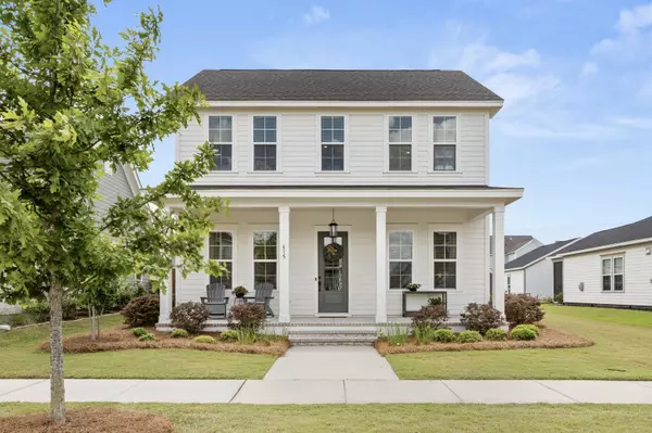 615 Blueway Ave, Summerville, SC 29486