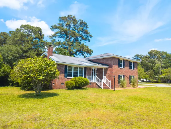 Hanahan, SC 29410,6008 Wedgewood Dr