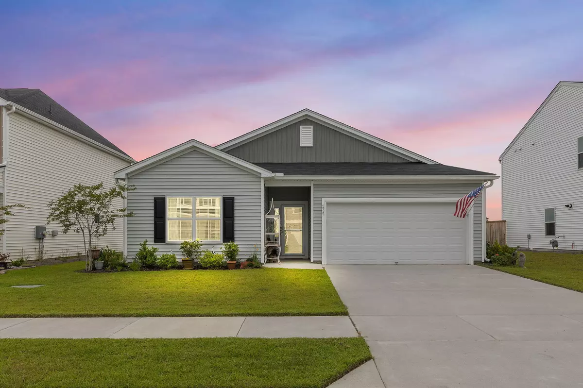 Summerville, SC 29486,235 Clydesdale Cir