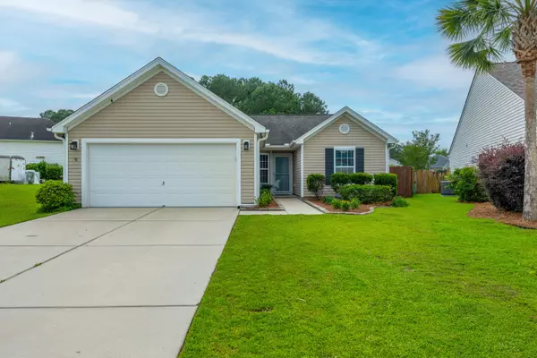 493 Dolphin Dr, Summerville, SC 29485