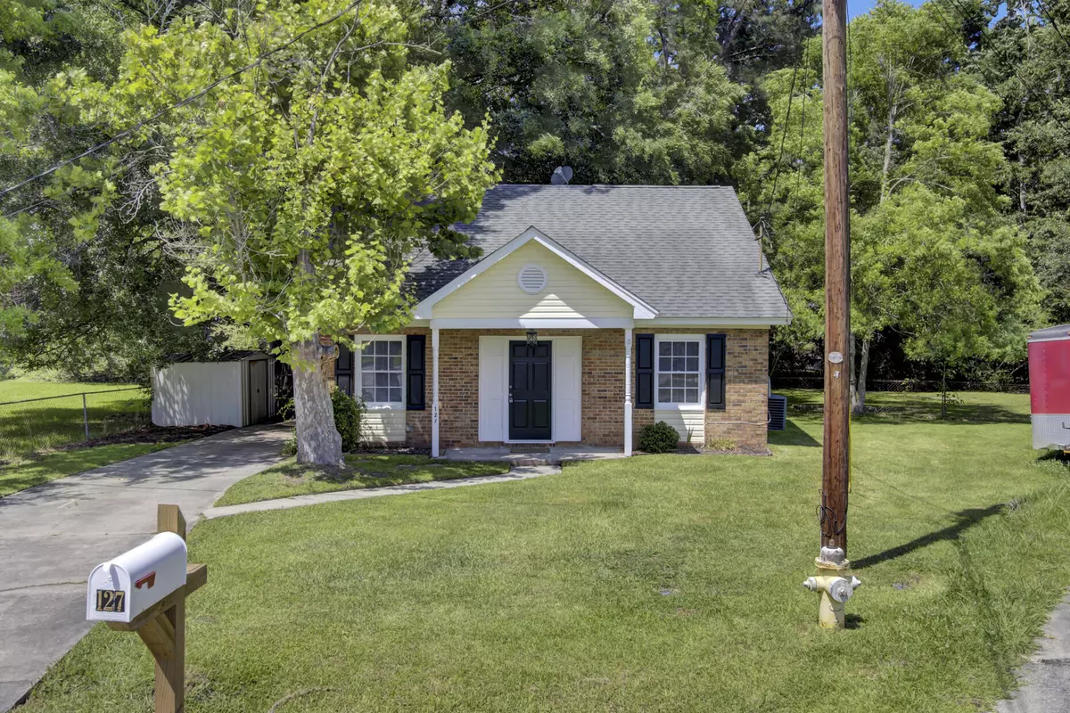 Summerville, SC 29485,127 Robin St