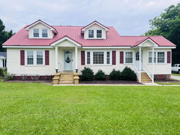 866 W Main St, Harleyville, SC 29448