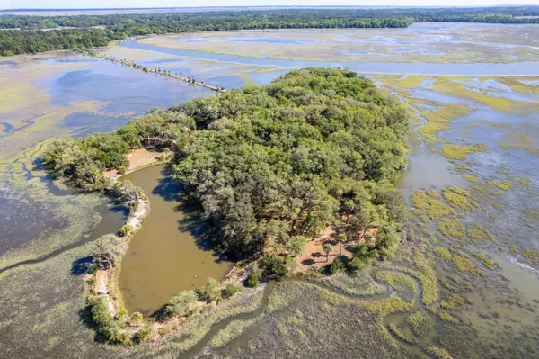 Saint Helena Island, SC 29920,101 Kingston Key Rd