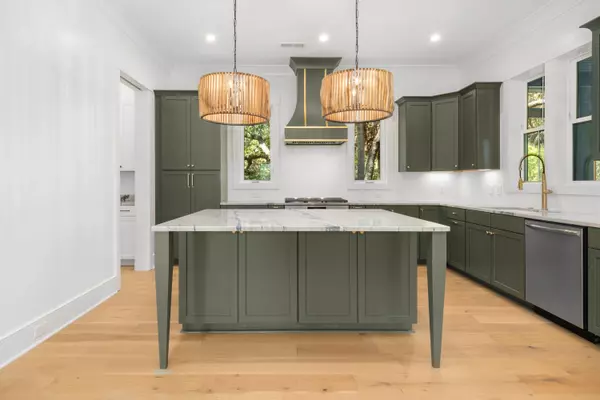 Edisto Island, SC 29438,615 Pompano St