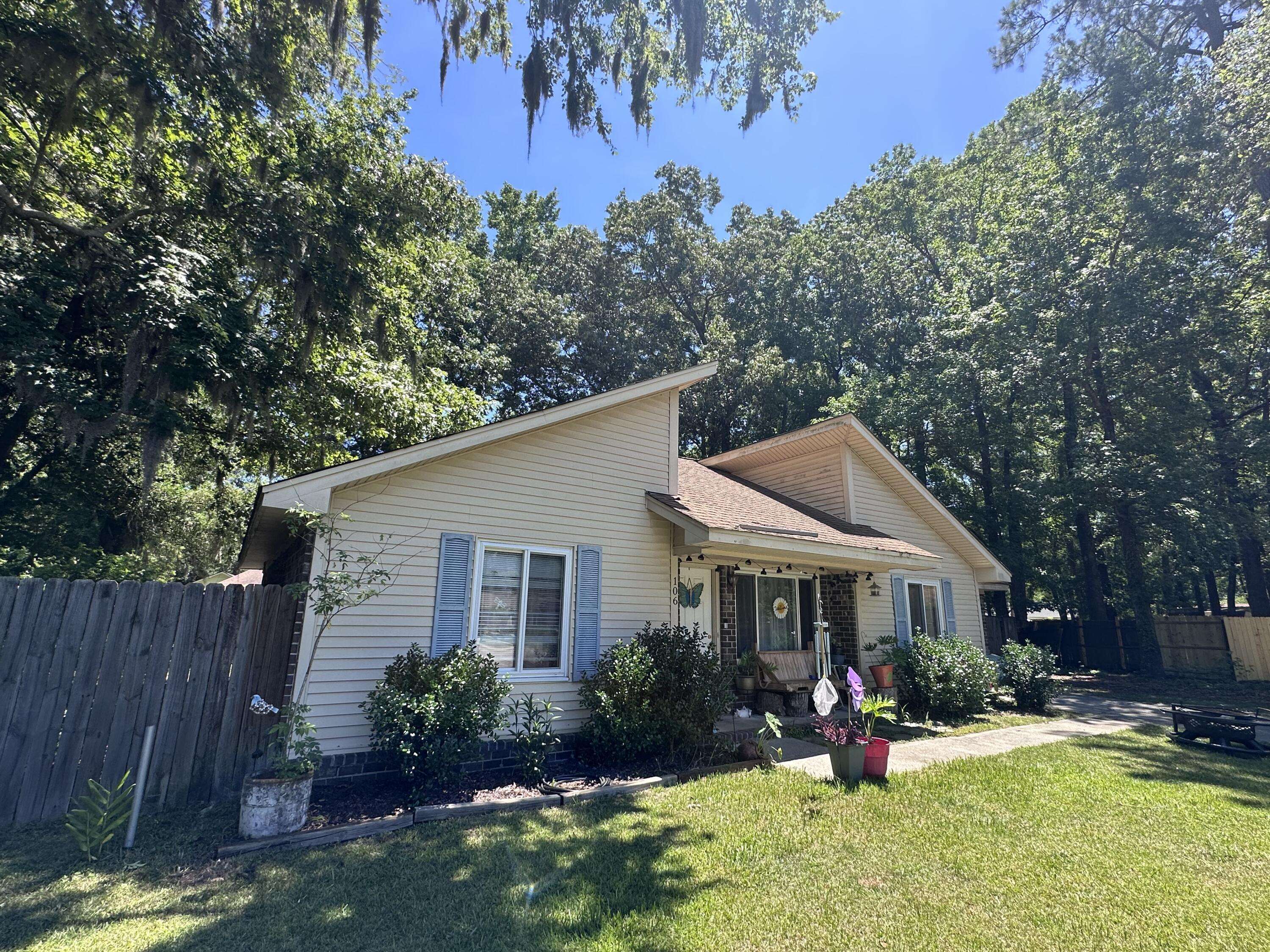 Summerville, SC 29485,106 Teddy Ct
