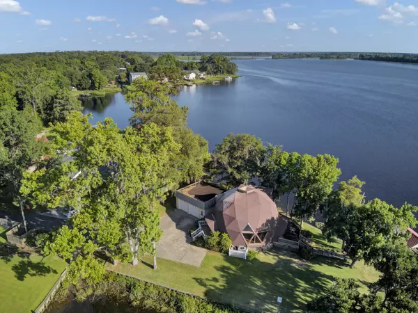 1821 Fishing Ln, Moncks Corner, SC 29461