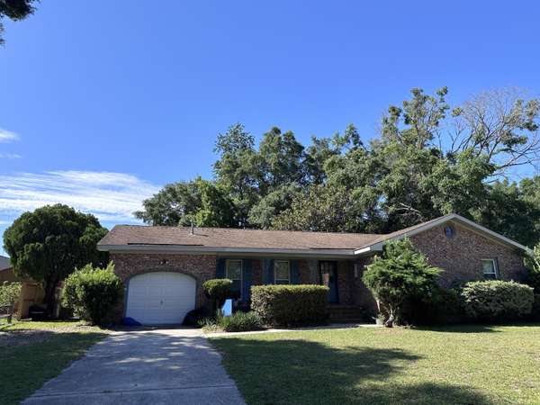 1219 Oakcrest Dr, Charleston, SC 29412