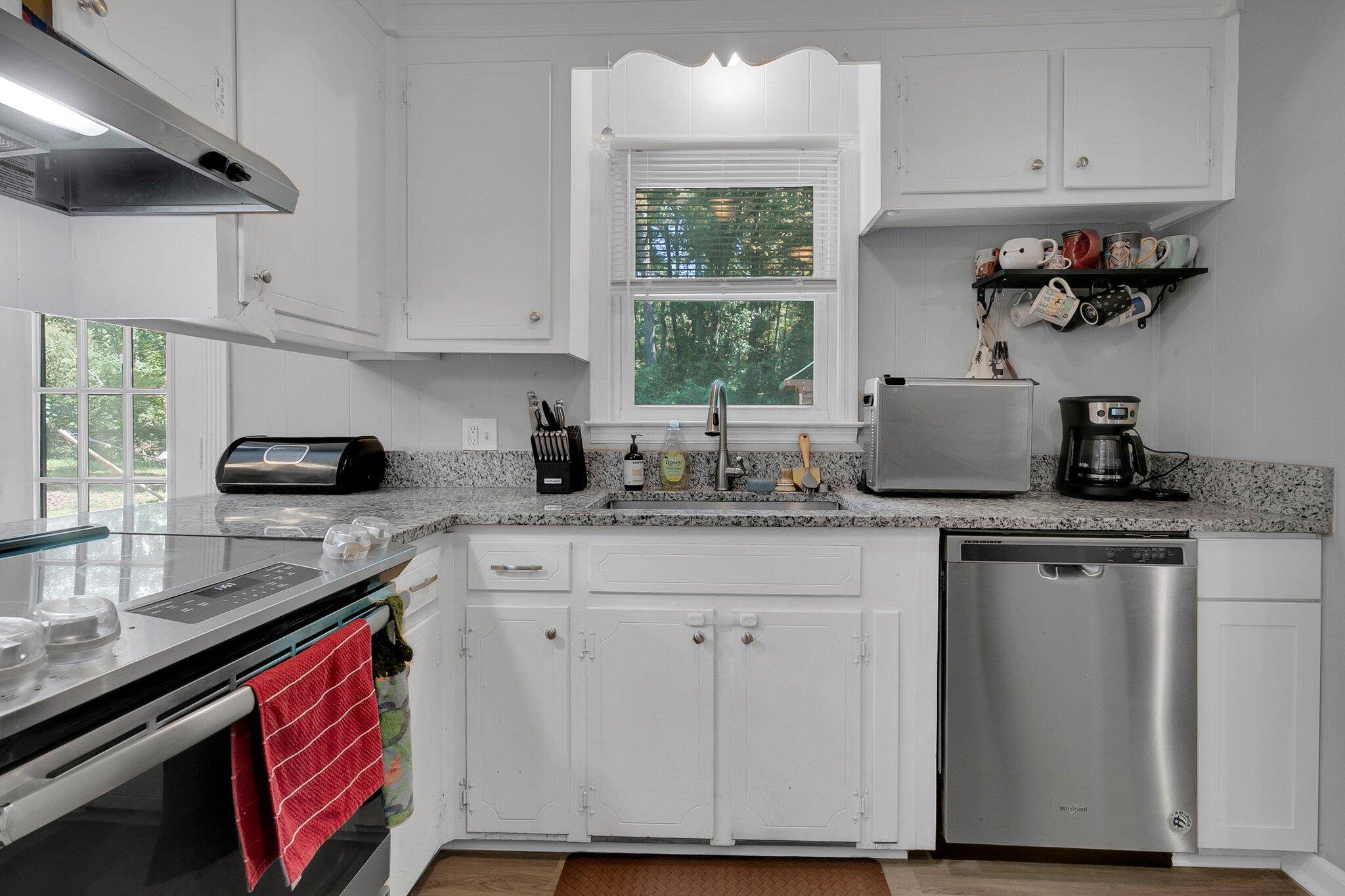 Summerville, SC 29485,121 Bailey Dr