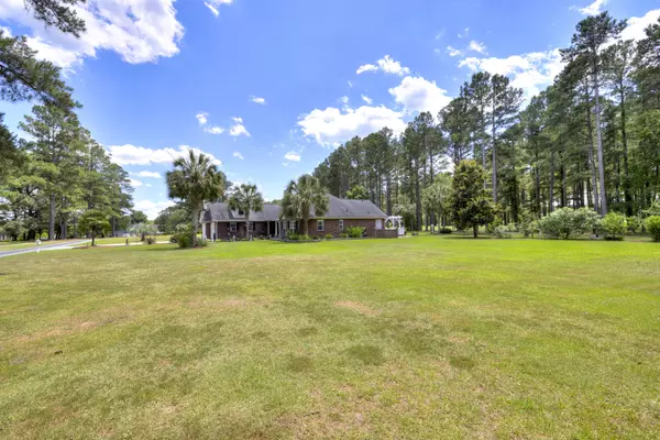 Manning, SC 29102,257 Plantation Dr