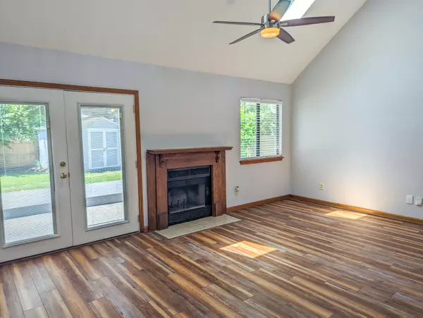 Summerville, SC 29485,90 Glebe Rd