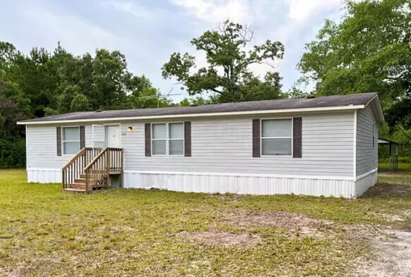 230 Calloh Dr, Walterboro, SC 29488