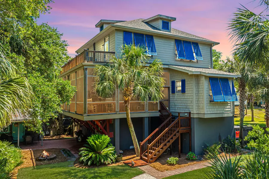 301 E Huron Ave, Folly Beach, SC 29439