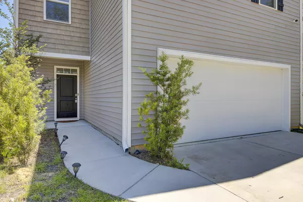 Summerville, SC 29483,207 Tall Grass Ct