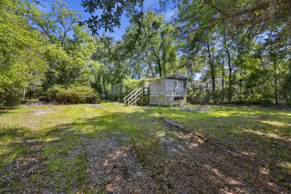 5520 Chisolm Rd, Johns Island, SC 29455