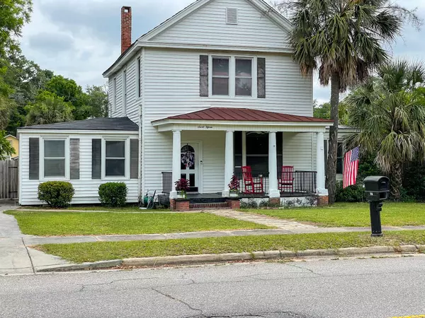 715 Hampton St, Walterboro, SC 29488