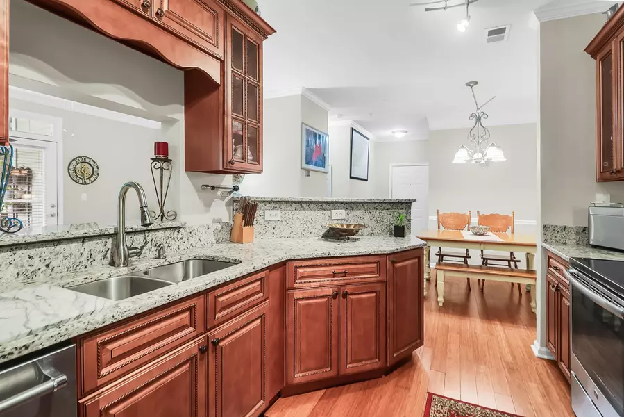 45 Sycamore Ave #617, Charleston, SC 29407