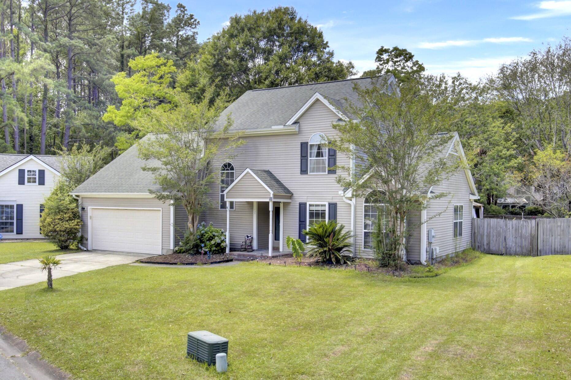 102 Teesdale Ct, Summerville, SC 29485