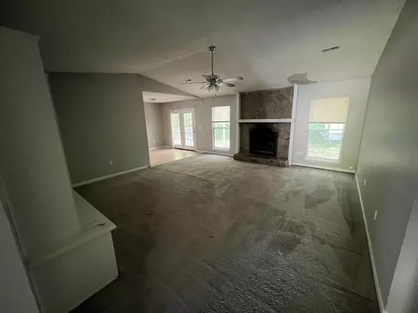 North Charleston, SC 29420,4606 River Run Ct