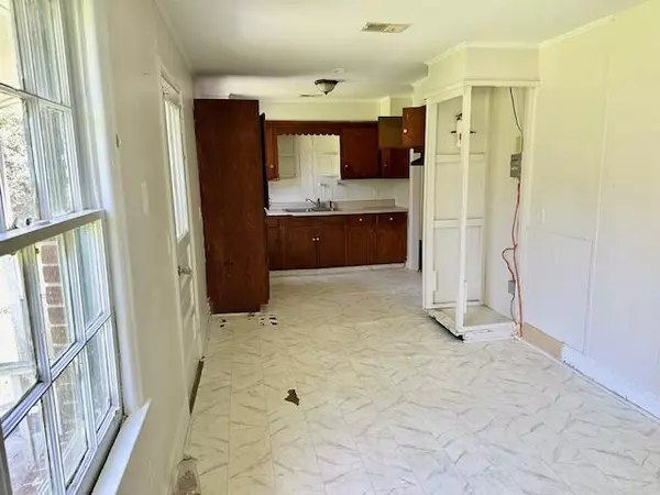 Walterboro, SC 29488,2042 Sniders Highway