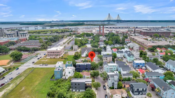 66 Cooper St, Charleston, SC 29403