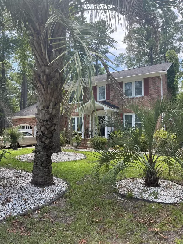 213 Towhee Dr,  Summerville,  SC 29485