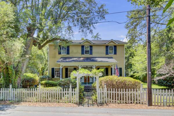 208 Clifton St, Summerville, SC 29483