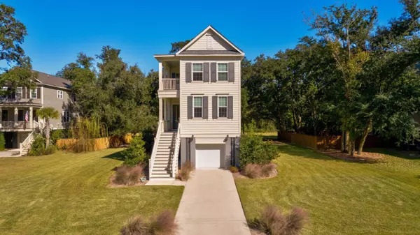 2158 Brown Pelican Ln, Charleston, SC 29412