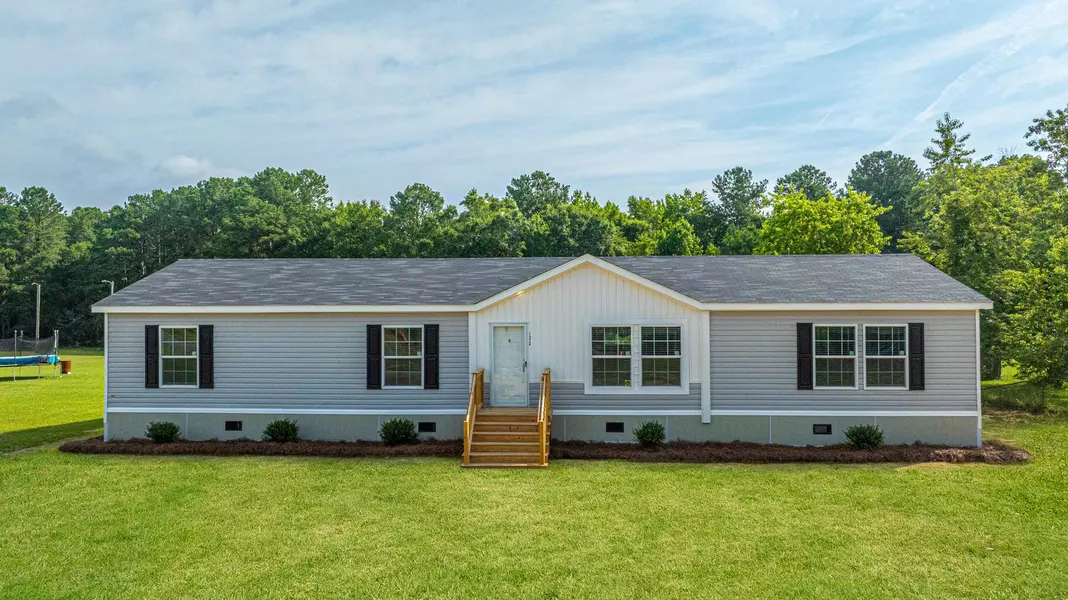 1224 Unity Rd, Saint Stephen, SC 29479