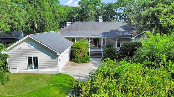 7 Sandy Ridge Rd, Beaufort, SC 29902