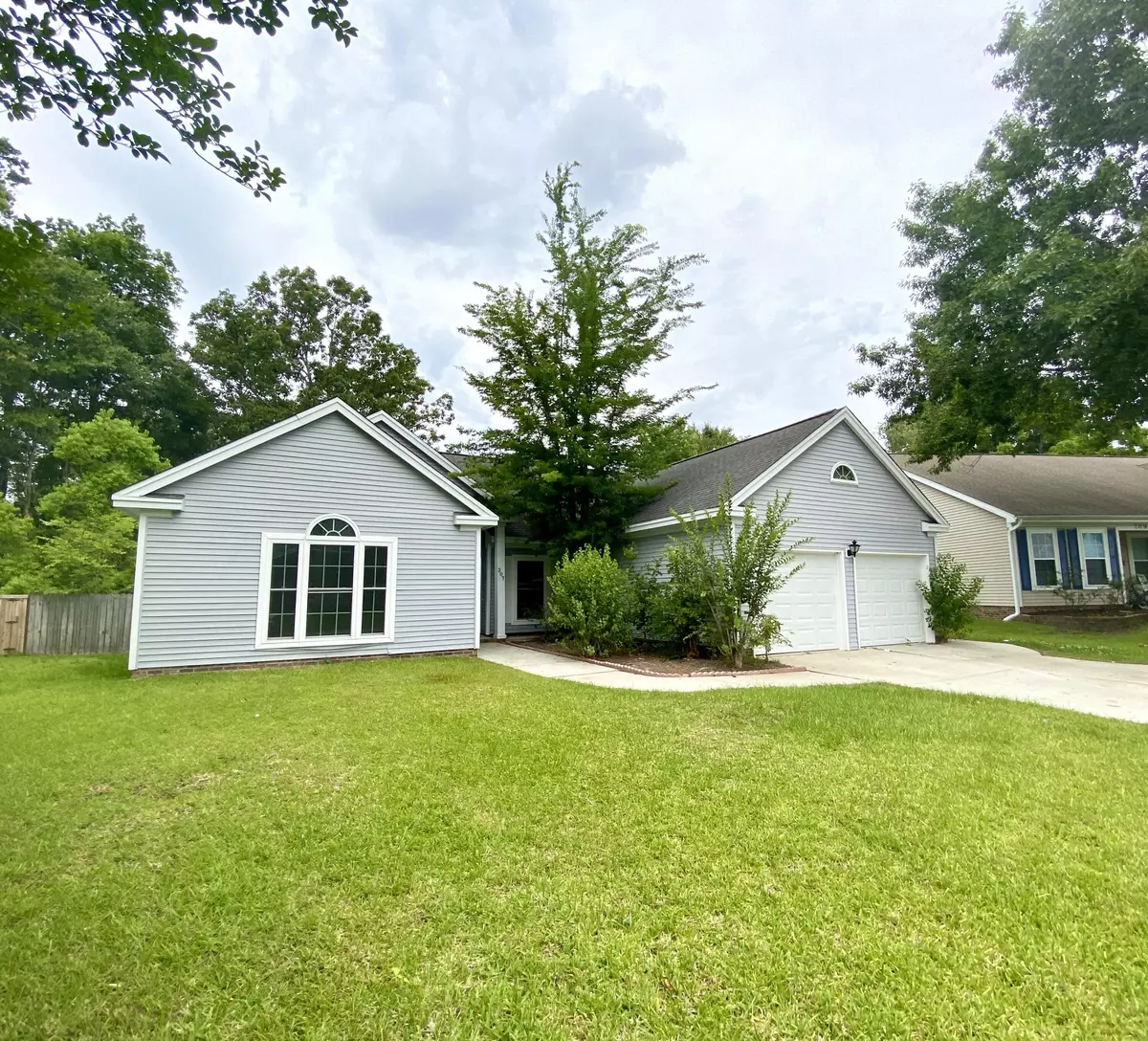 Summerville, SC 29485,207 Thomaston Ave