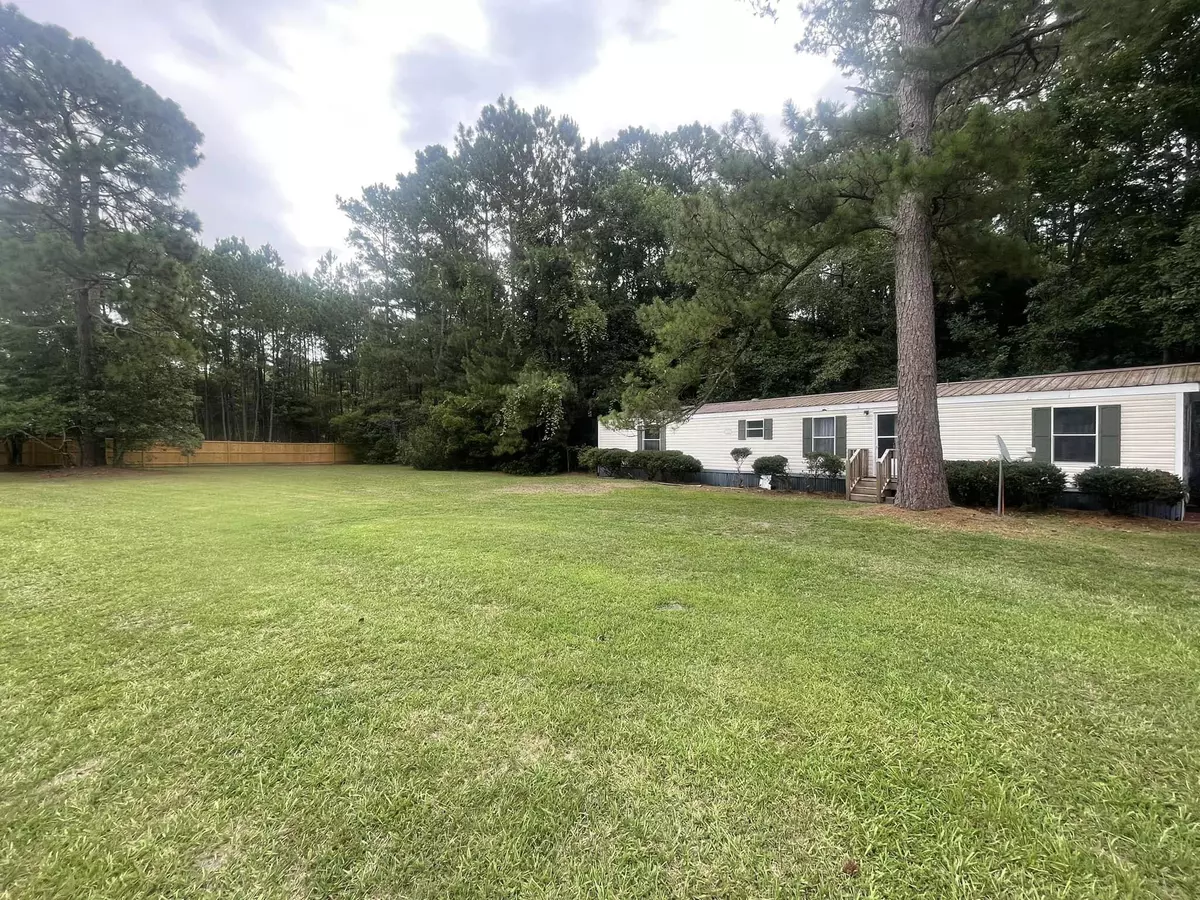 Bonneau, SC 29431,506 Pauline Dr