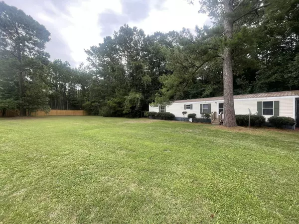 506 Pauline Dr,  Bonneau,  SC 29431