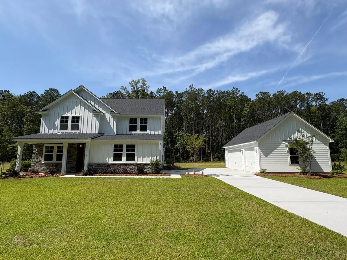 Huger, SC 29450,517 Rendezvous Way