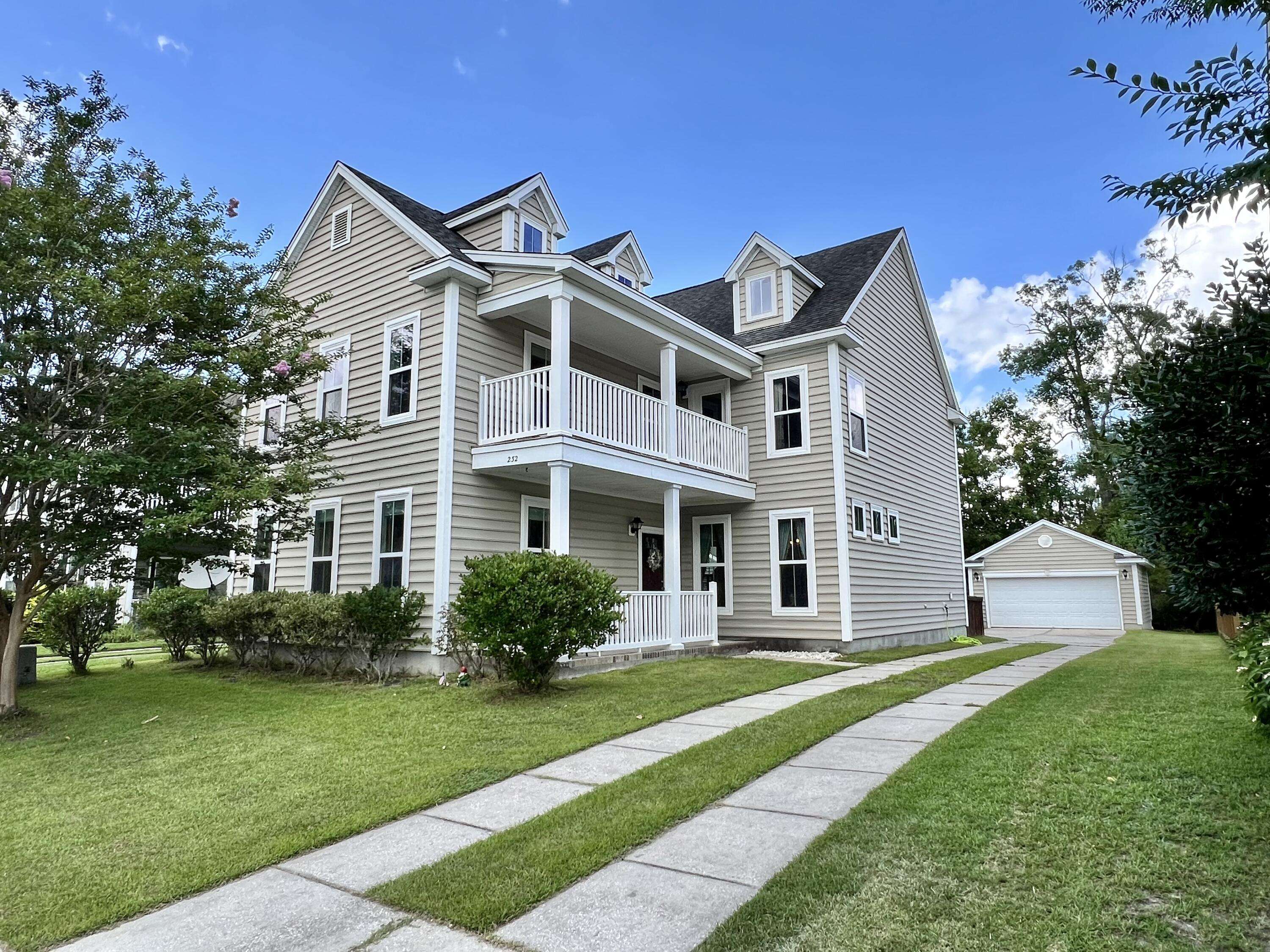 232 Old Savannah Dr, Goose Creek, SC 29445